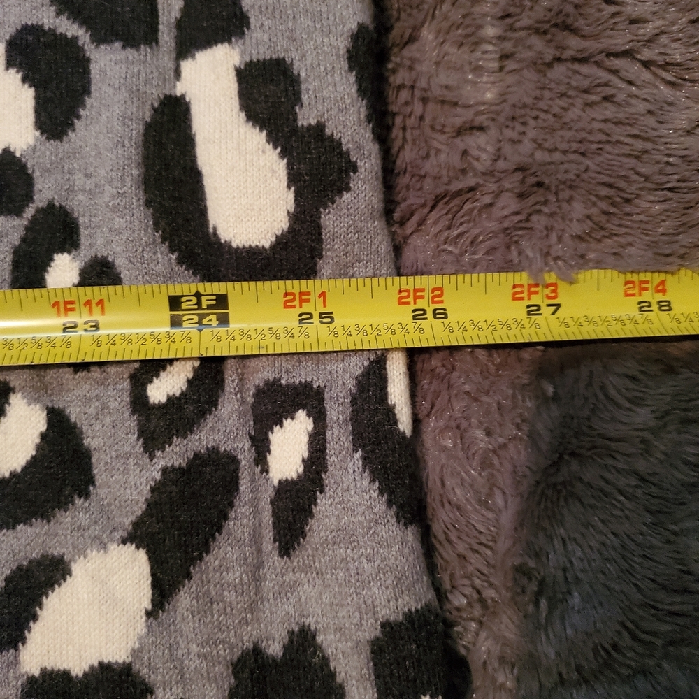 Stella & Dot Sweaters - Picture 15 of 15